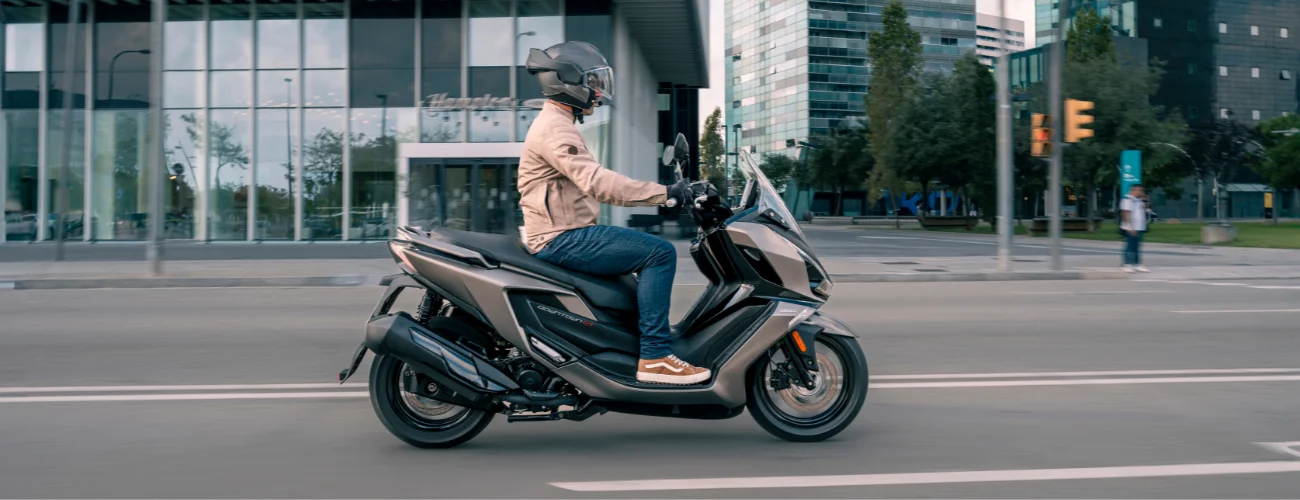 scuter kymco downtown gt 125i abs banner