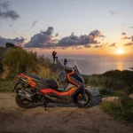 cauti un scuter adventure crossover descopera kymco dtx 350 abs tcs